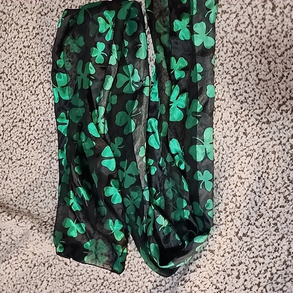 Luck of the Irish scarf - Picture 2 of 6